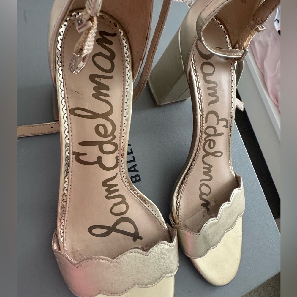 Designer Gold Classy heels